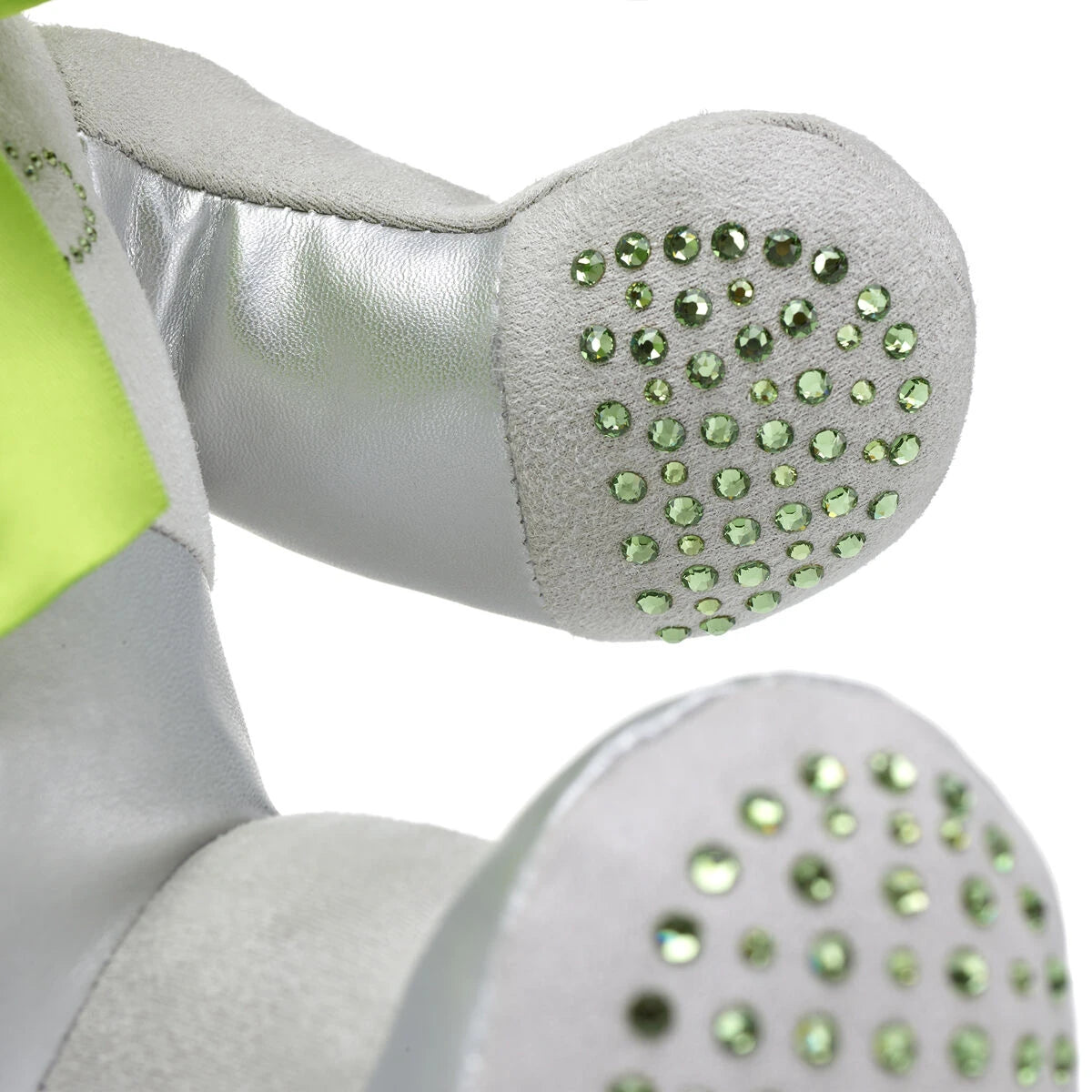 Birthstone Bear Featuring Swarovski® Peridot crystals | Build-A-Bear® - US 9716